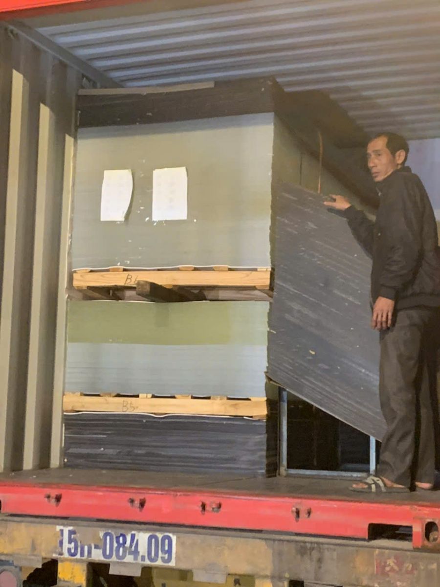 Tấm nhựa mica đúc giá rẻ